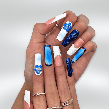 AQUA BLOOM